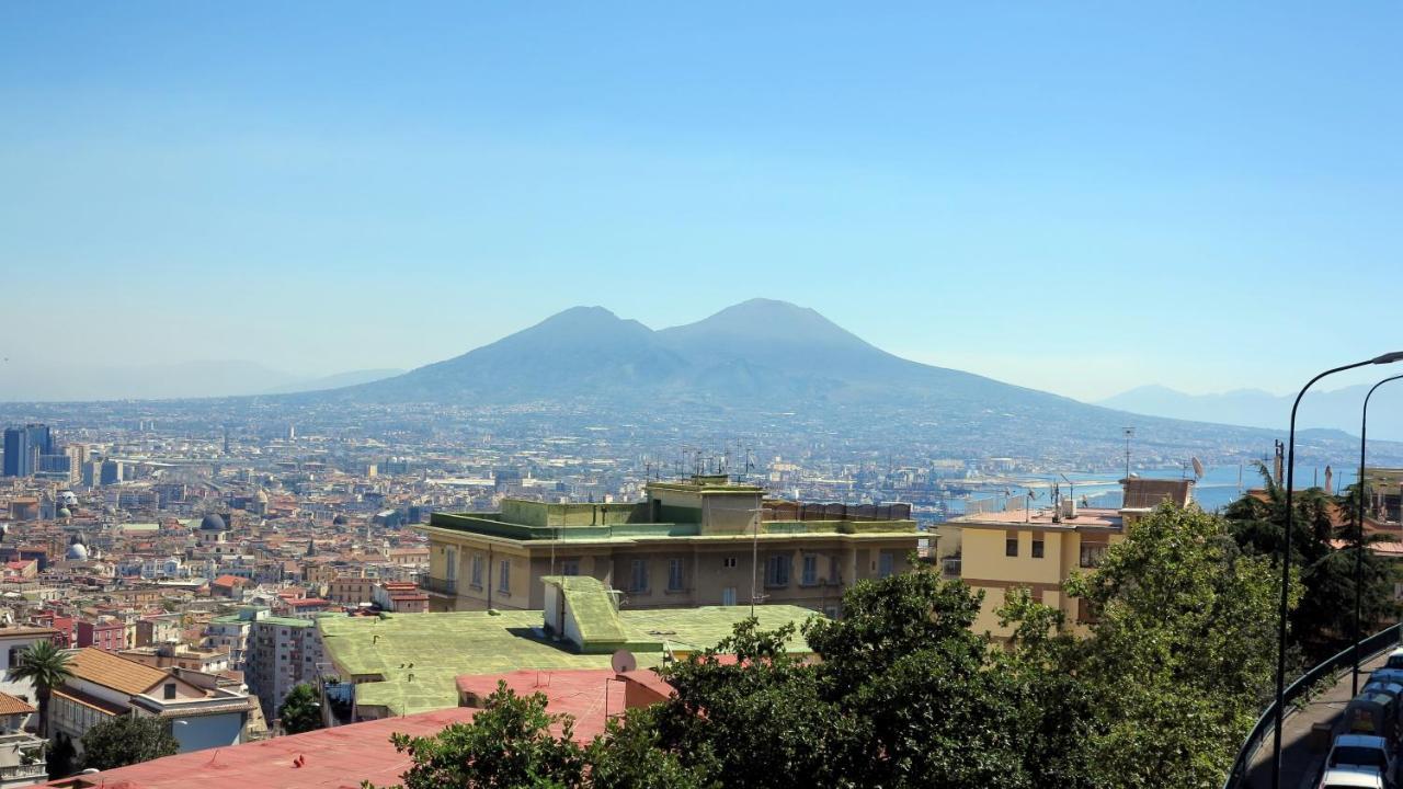 Spacious Panoramic Apartment - Half Way Center-Vomero District Napoli Eksteriør billede