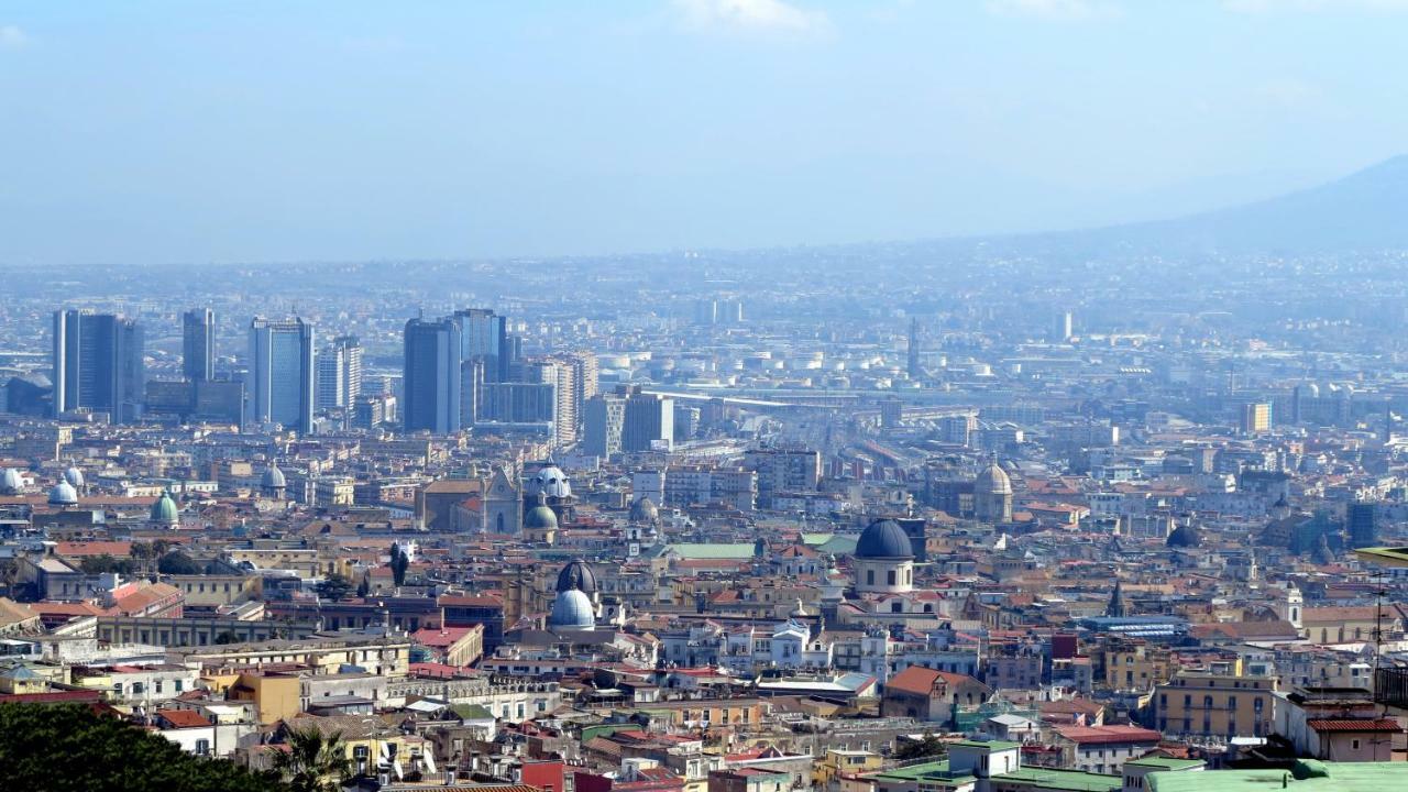 Spacious Panoramic Apartment - Half Way Center-Vomero District Napoli Eksteriør billede