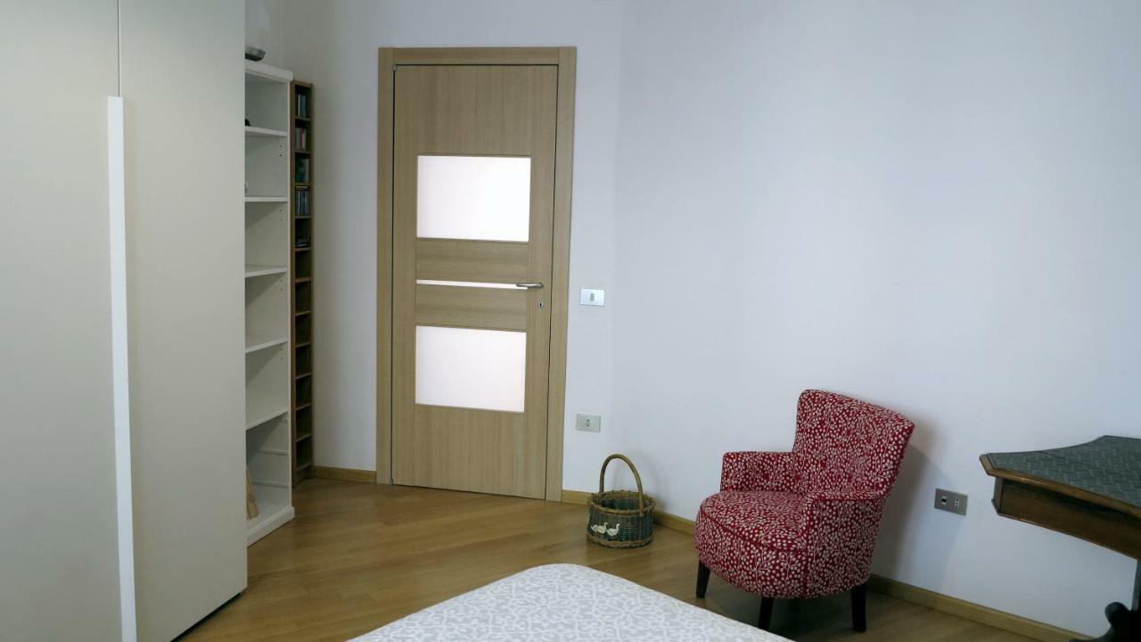Spacious Panoramic Apartment - Half Way Center-Vomero District Napoli Eksteriør billede