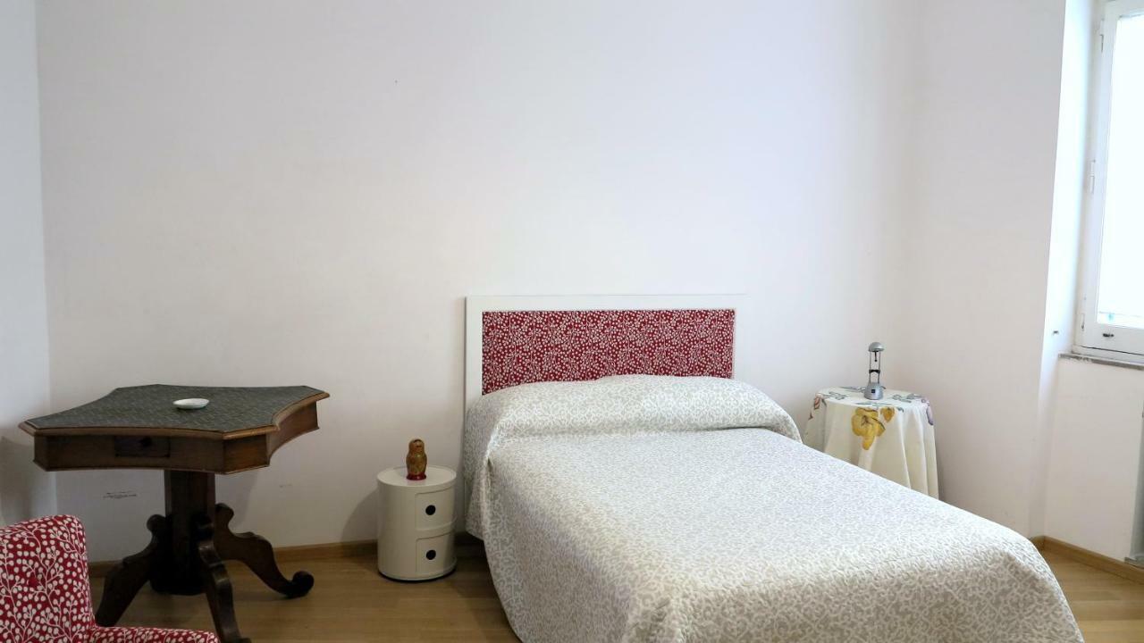 Spacious Panoramic Apartment - Half Way Center-Vomero District Napoli Eksteriør billede